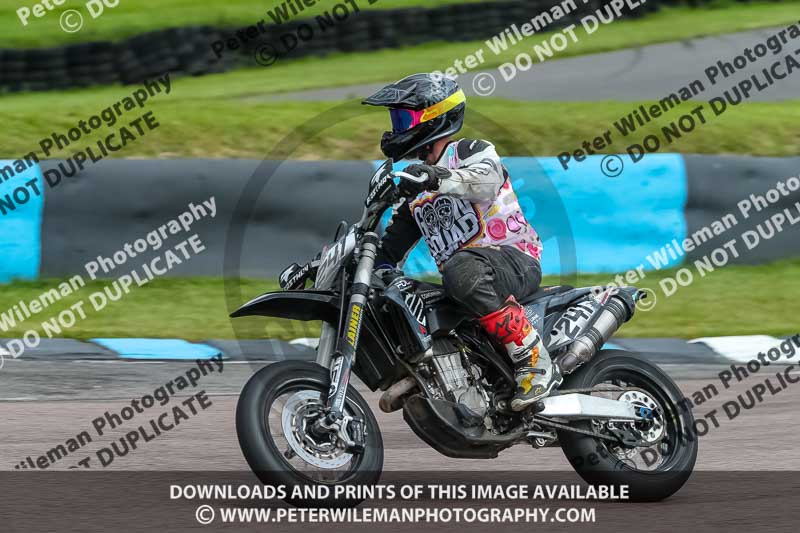 enduro digital images;event digital images;eventdigitalimages;lydden hill;lydden no limits trackday;lydden photographs;lydden trackday photographs;no limits trackdays;peter wileman photography;racing digital images;trackday digital images;trackday photos